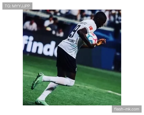 克里斯蒂安·君特率队状态回升,德甲新季表现备受期待 克里斯蒂安·君特率队状态回升,德甲新季表现备受期待