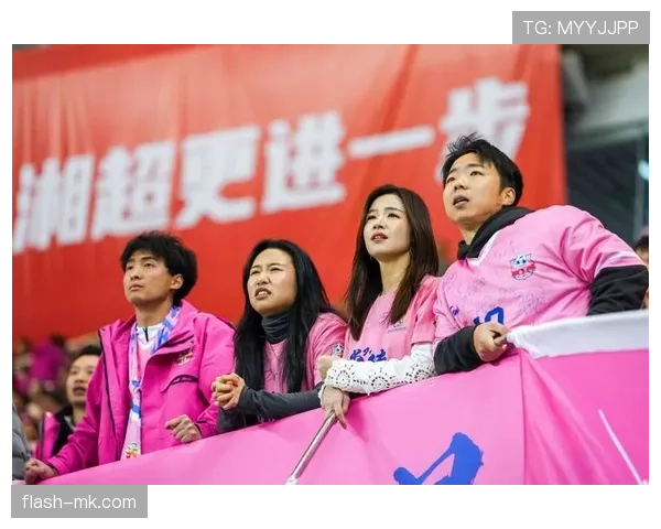 从草根到冠军:未被看好的足球队迎来状态回暖,夺冠之路备受关注 从草根到冠军:未被看好的足球队迎来状态回暖,夺冠之路备受关注