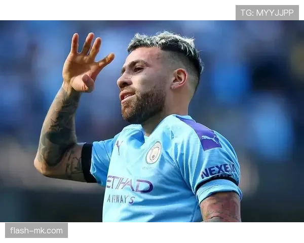 伊尼戈·马丁内斯与孔德搭档后防线表现稳健 伊尼戈·马丁内斯与孔德搭档后防线表现稳健